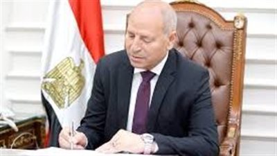 محافظ القاهرة يوجه بالقضاء على المواقف العشوائية بميدان السيدة عائشة