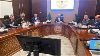برئاسة 