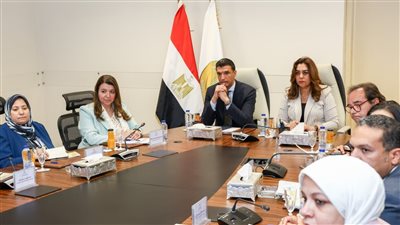 وزيرا التنمية المحلية والبيئة والصناعة يطلقان المنظومة الإلكترونية لسجل البيانات البيئية الموحدة للقطاع الصناعي