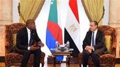 وزير الخارجية يستقبل نظيره القُمري لبحث سبل تعزيز العلاقات الثنائية