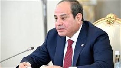 السيسي يبحث مع وزير الدفاع عدداً من ملفات القوات المسلحة وجهودها في دعم المشروعات التنموية