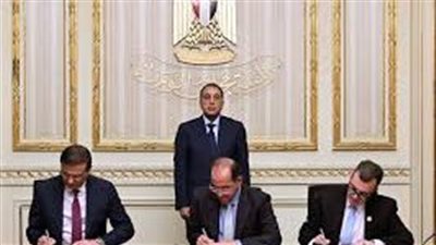 استثمار استراتيجي بـ 60 مليار جنيه: بروتوكول حكومي لتدعيم شبكة الكهرباء واستيعاب مشروعات الطاقة المتجددة