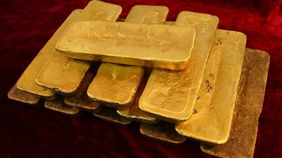الذهب يرتفع متعافيا من أدنى مستوى في أسبوع