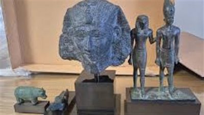 في موكب ملكي جديد.. مصر تنجح في استرداد 4 قطع أثرية نادرة من أمريكا بينها رأس تمثال من الأسرة 18