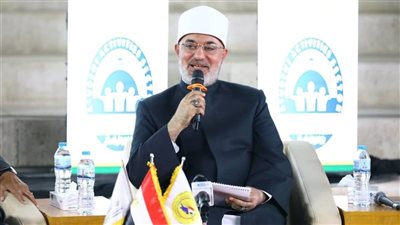مفتي الجمهورية يحذر من المتاجرة بالكرامة والسعي وراء الشهرة والتريند على حساب القيم والأخلاق