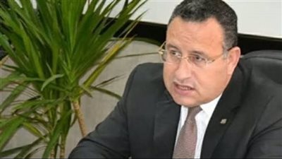 د عبدالعزيز قنصوة وزير التعليم العالى