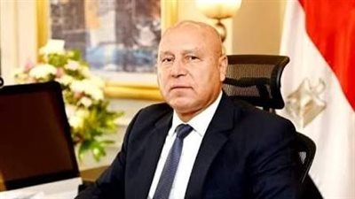 الفريق كامل الوزير وزير النقل