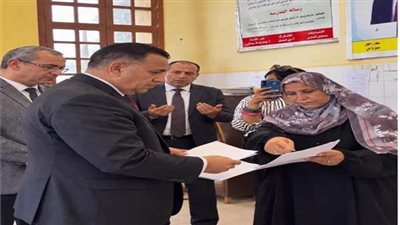 واقعة مدرسة كفر الجزار بالقليوبية تثير الجدل.. هل أنفقت المديرة على المرافق من مالها الخاص؟