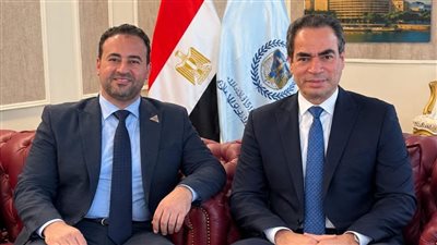 المسلماني يهنئ سامح حبيب بحصوله على درجة الدكتوراة في القانون