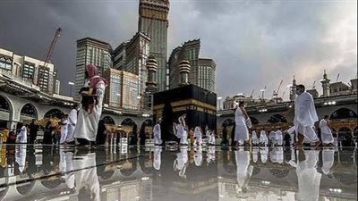 تقلبات جوية حادة: أمطار رعدية وسيول تجرف مكة المكرمة وتحذيرات رسمية من الدفاع المدني