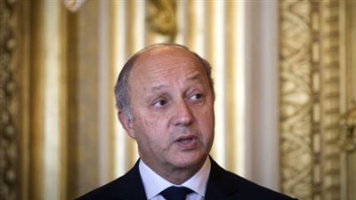 وزير خارجية فرنسا يعلق مهام قنصل فخري في تركيا لبيعها زوارق للاجئين