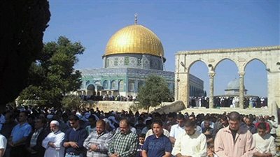 المصلون بالأقصى يؤكدون عزمهم إحياء المسجد وحماية هويته الإسلامية