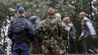 المجر تنشر 4 آلاف جندي على الحدود الصربية لمنع تدفق اللاجئين