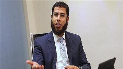 منع نادر بكار من السفر بسبب موقفه من التجنيد