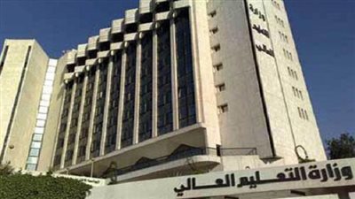 رجال الوزارة وقانون الجامعات.. آفات تلتهم وزراء التعليم العالي