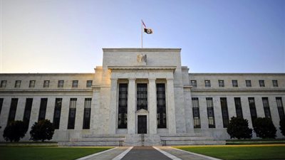 قبل ساعات من القرار .. رصد لآراء أعضاء الفيدرالي الأمريكي في 