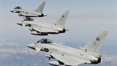 طائرات التحالف تقصف مخازن التموين العسكري باليمن