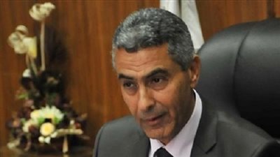 المشروع القومي للطرق والمزلقانات العشوائية أبرز الملفات أمام وزير النقل