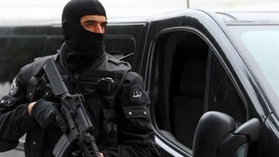 وحدة مكافحة الإرهاب التركية تعتقل كاتبًا في 