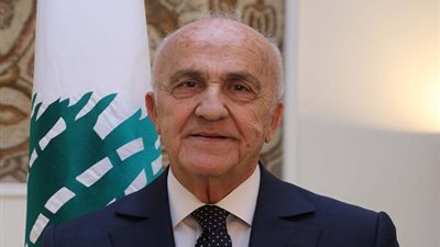 وزير دفاع لبنان يمدد خدمة مدير مخابرات الجيش 6 أشهر