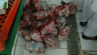 إغلاق 3 مطاعم تتاجر في اللحوم الفاسدة بسوهاج