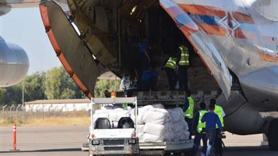 مصر تدعم العراقيين النازحين بإقليم كردستان بطائرة مساعدات 