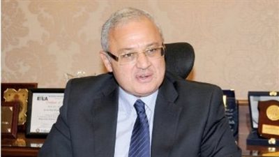 وزير السياحة يكرم رئيس جمعية المراسلين الأجانب في القاهرة