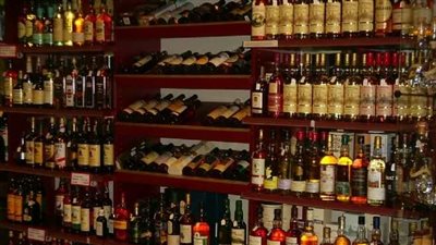 في وقفة العيد.. إغلاق 150 محل خمور وملهى ليلي بالجيزة