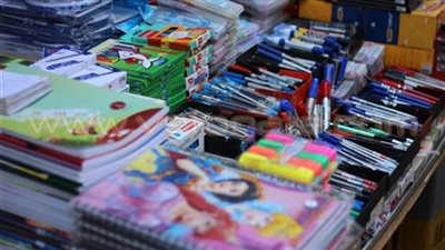 ضبط مليون و350 ألف قطعة أدوات مكتبية مغشوشة بالفجالة