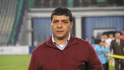 جلسة ودية للعشري مع لاعبيه قبل مواجهة الظفرة