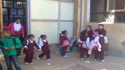  بالصور.. 1249 مدرسة تستقبل 355 طالبًا بأسوان 