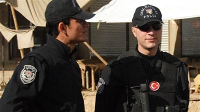 اعتقال 32 يعملون بمكتب وكالة أنباء كردية بتركيا