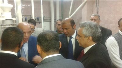 وزير التموين يتفقد شونة التيسير لكشف حقيقة المخالفات بها