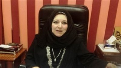 خصم لمدير مدرسة 