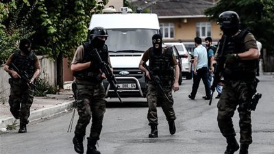 اعتداء على حافلة حزب العدالة والتنمية في مدينة 