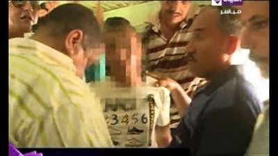 بالفيديو.. لحظة القبض على راكب بقطار إمبابة بحوزته قطعة حشيش