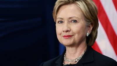 هيلاري كلينتون تدعو إلى إقامة ممرات آمنة في سوريا 