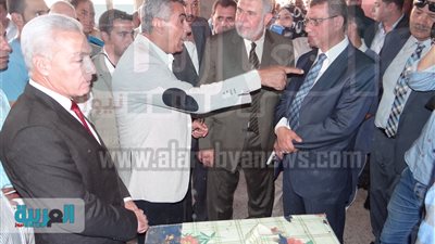 بالصور.. وزير النقل يأمر بإحالة مسئولي الصيانة بمحطة بورسعيد للتحقيق