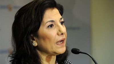 مستشارة الأسد تطالب الغرب بإعادة النظر في مواقفه تجاه سوريا