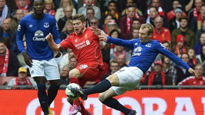 بالفيديو.. إيفرتون يقتنص التعادل من ليفربول في الشوط الأول