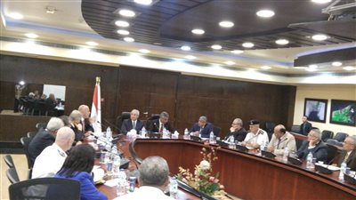 وزير النقل والسياحة يتفقان على تنشيط سياحة المراكب والفنادق المائية 