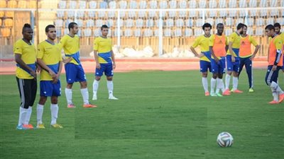 الإسماعيلي يخوض مرانه على ملعب الأهلي