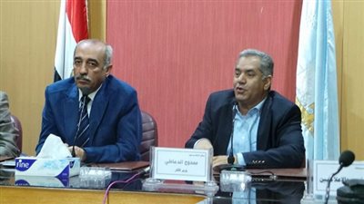 وزير الآثار: 