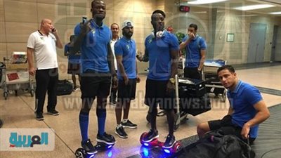 وصول لاعبي وادي دجلة مطار القاهرة الدولي