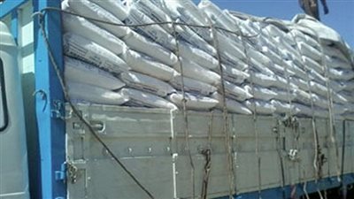 ضبط 16 طن أسمدة زراعية مجهولة المصدر بالعبور 