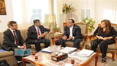 وزير الإسكان يعرض مشروعات العاصمة الإدارية على شركة إنشاءات هندية