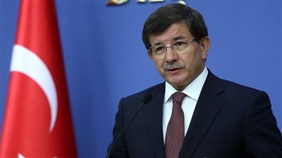 داود أوغلو : لدينا قائمة بالأشخاص المدربين على العمليات الانتحارية 