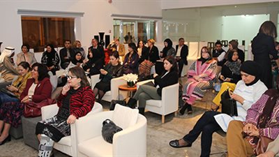 أثري بريطاني يحاضر عن المستثمرين الفينيقين بمركز اليرموك بالكويت 