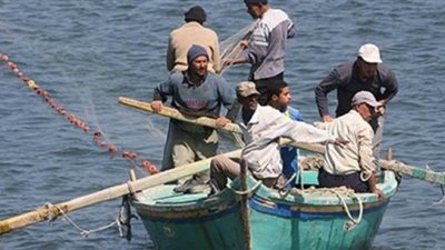 عودة 13 صيادًا مصريًا إلى القصير بعد أن أفرجت عنهم السلطات السودانية