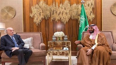 ولي ولي العهد السعودي وجنبلاط يبحثان الأحداث على الساحة اللبنانية